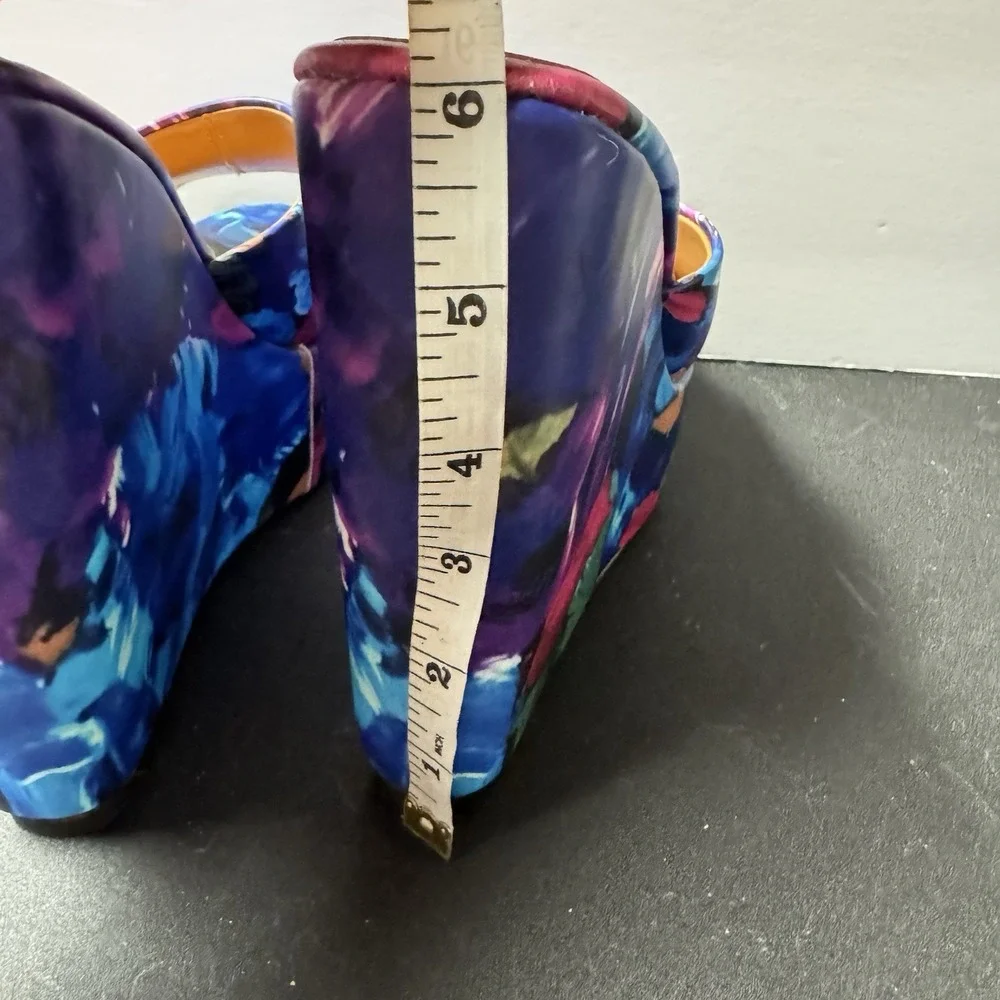 YDN‎ Platform Mules Peep Toes Abstract Design Size 7